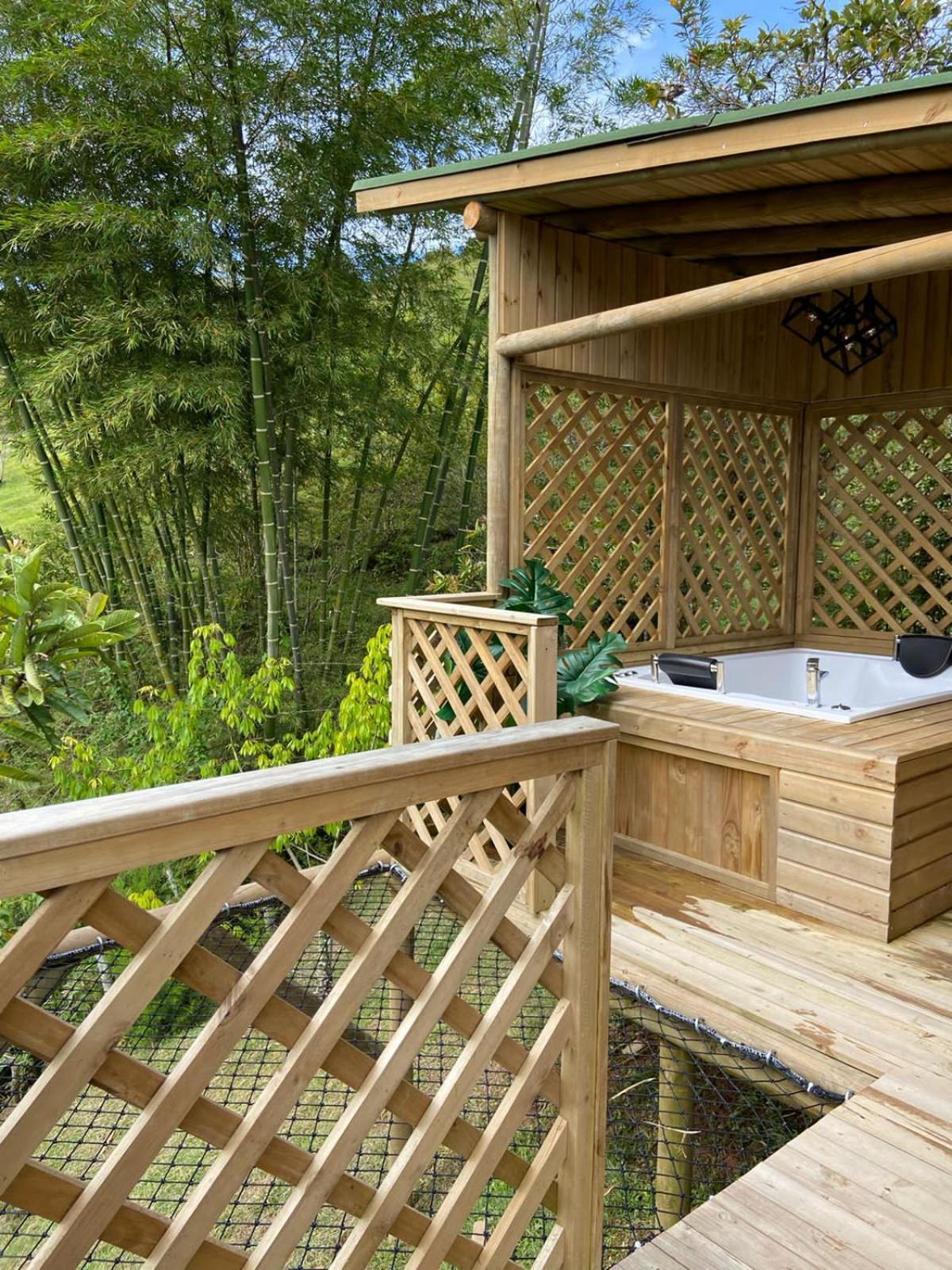 Cardinal Glamping Hotel Guatape Exterior photo